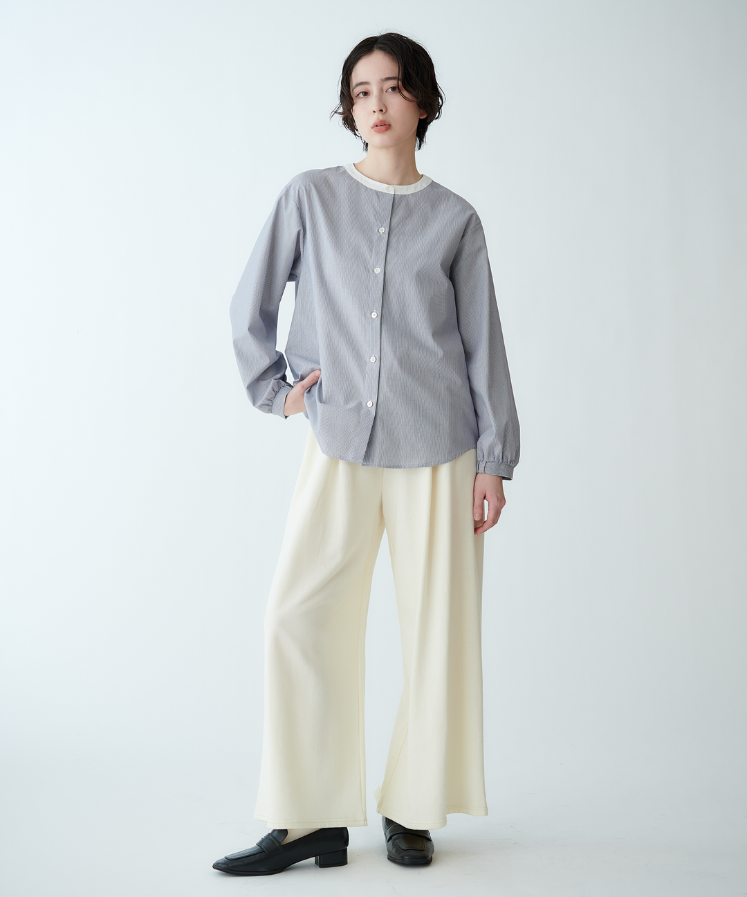タックワイドシルエットパンツ