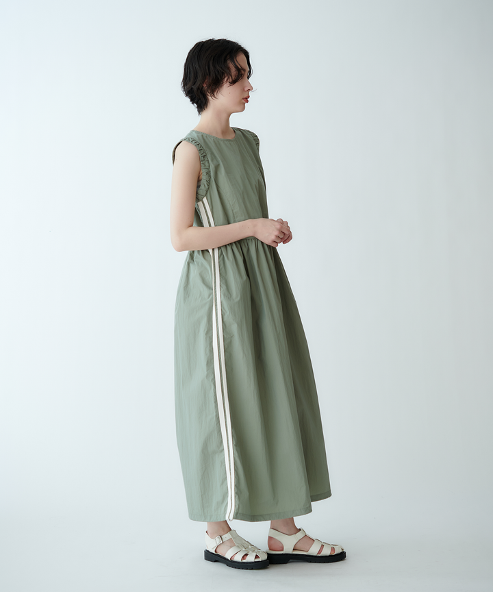 サイドラインノースリーブワンピース