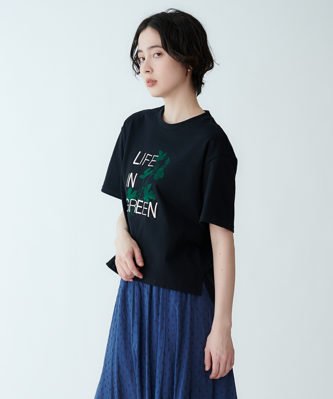 ボタニカルロゴTシャツ