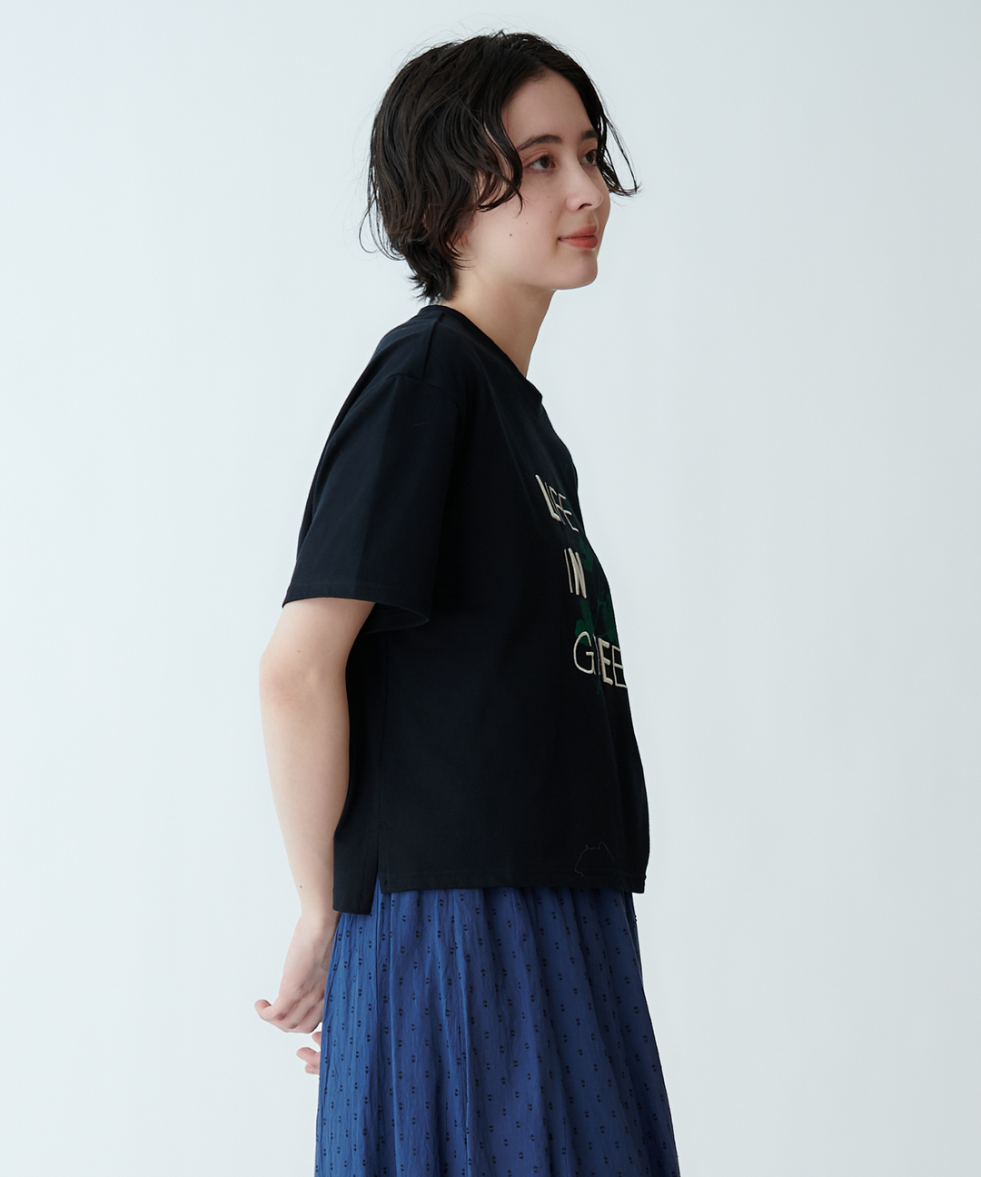 ボタニカルロゴTシャツ