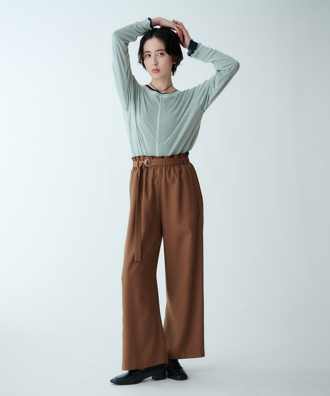 ストレートシルエットパンツ