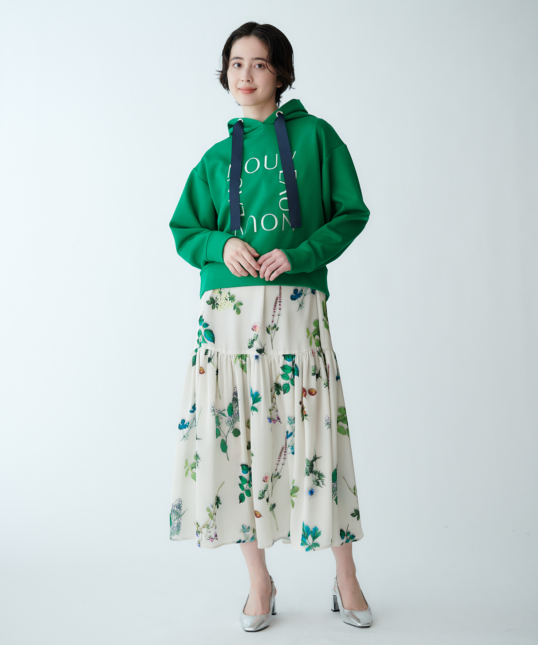 ボタニカルプリントノースリーブワンピース