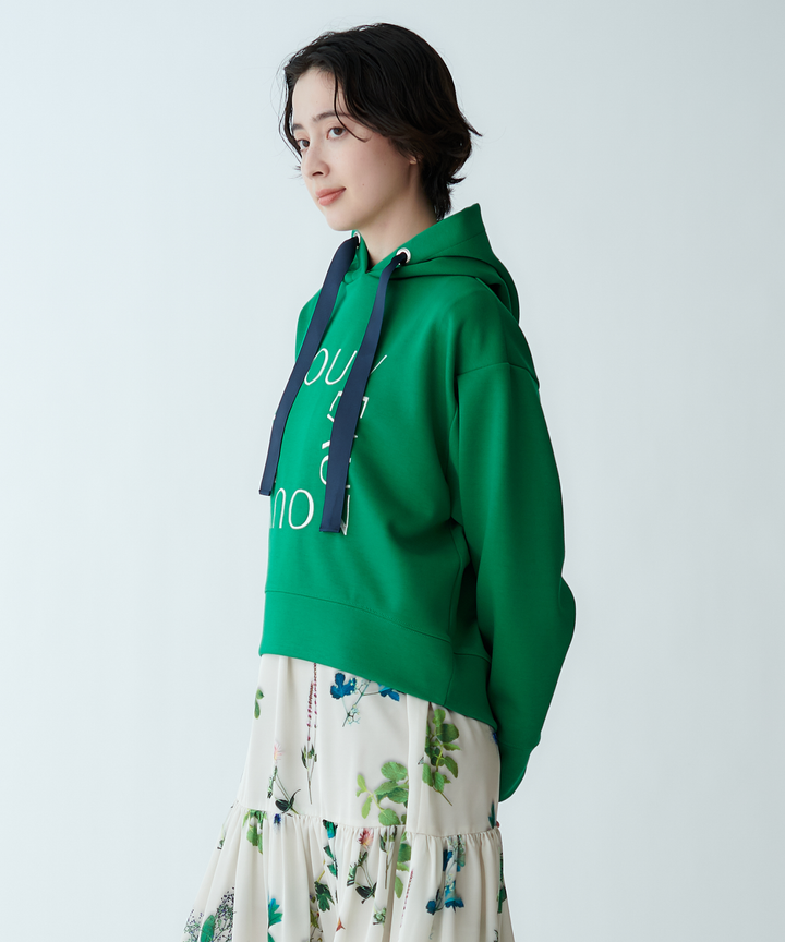 ロゴ刺繍パーカー