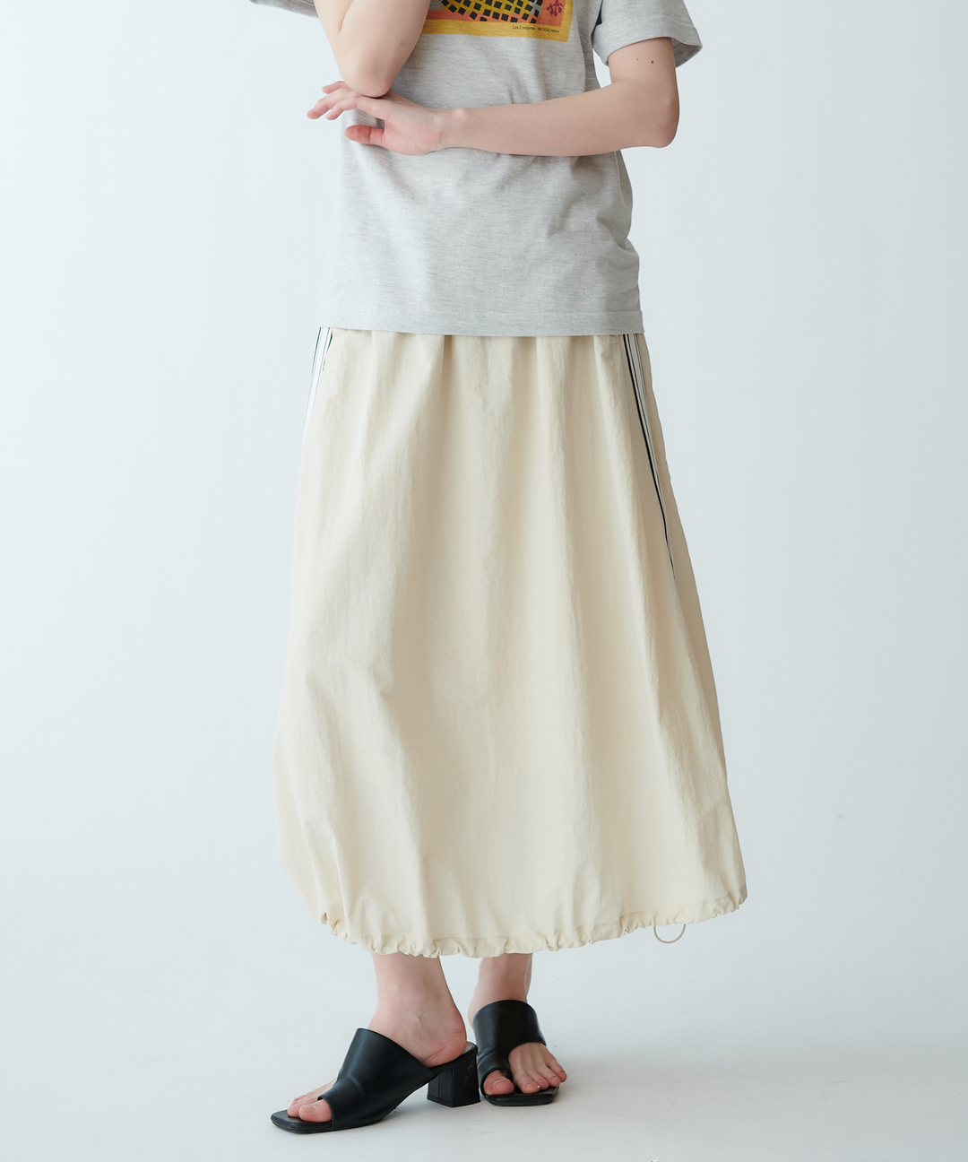 モデル H：165cm / 38 / ホワイト