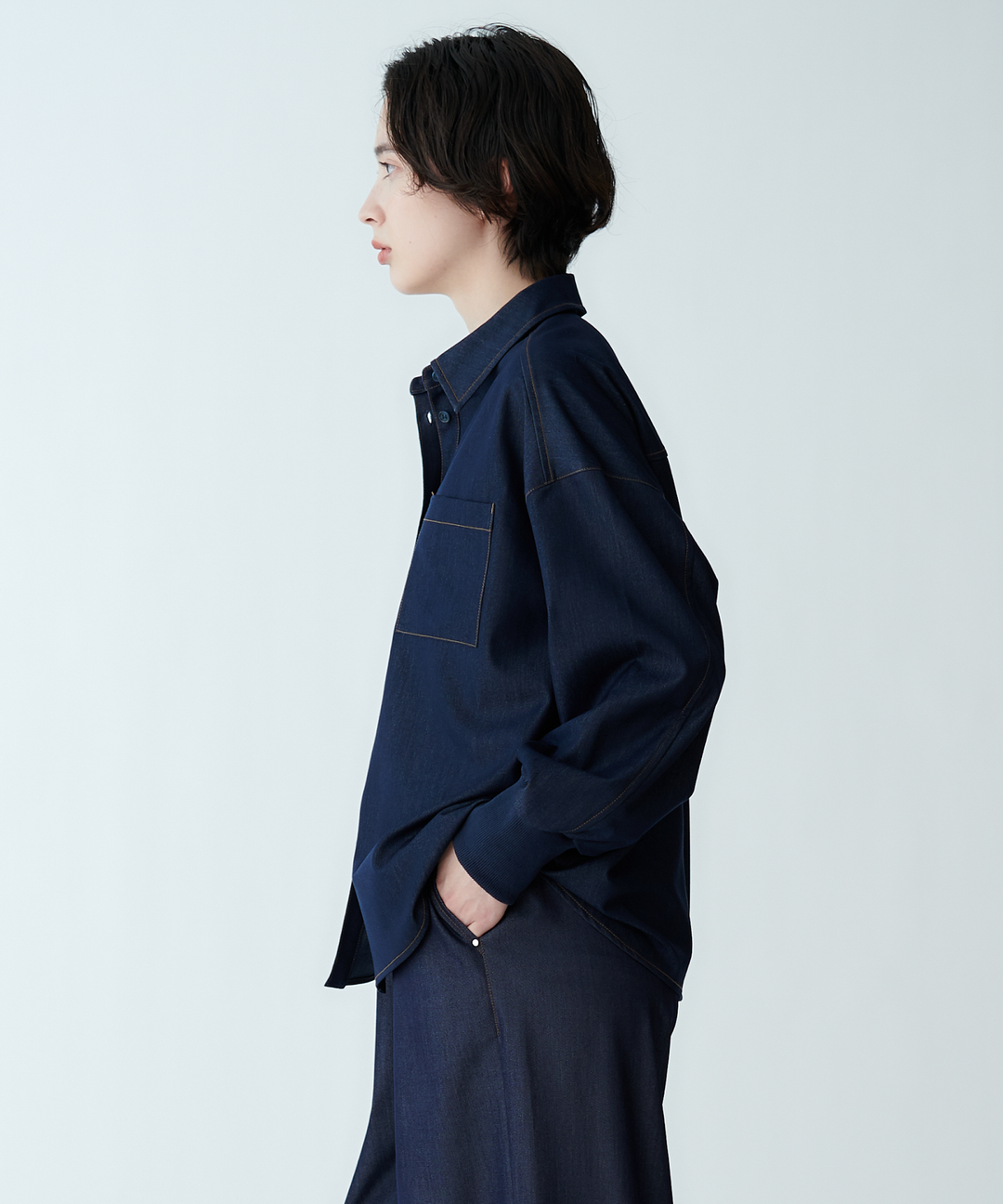 シャンブレーシャツ