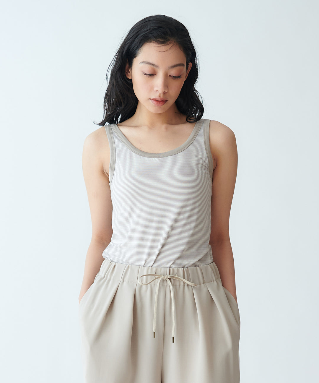 モデル H：165cm / 38 /オフホワイト×モカ