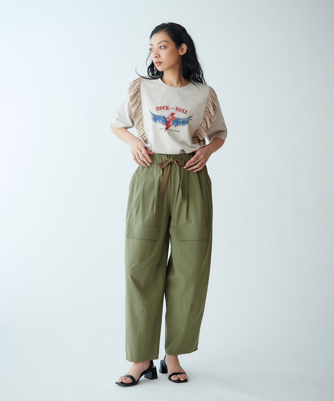 カーブパンツ
