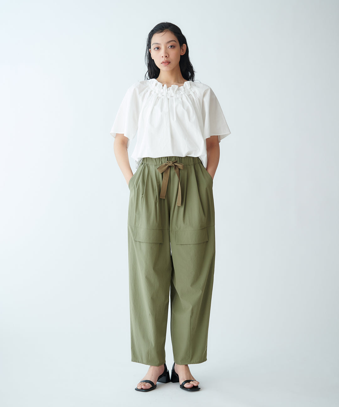 カーブパンツ