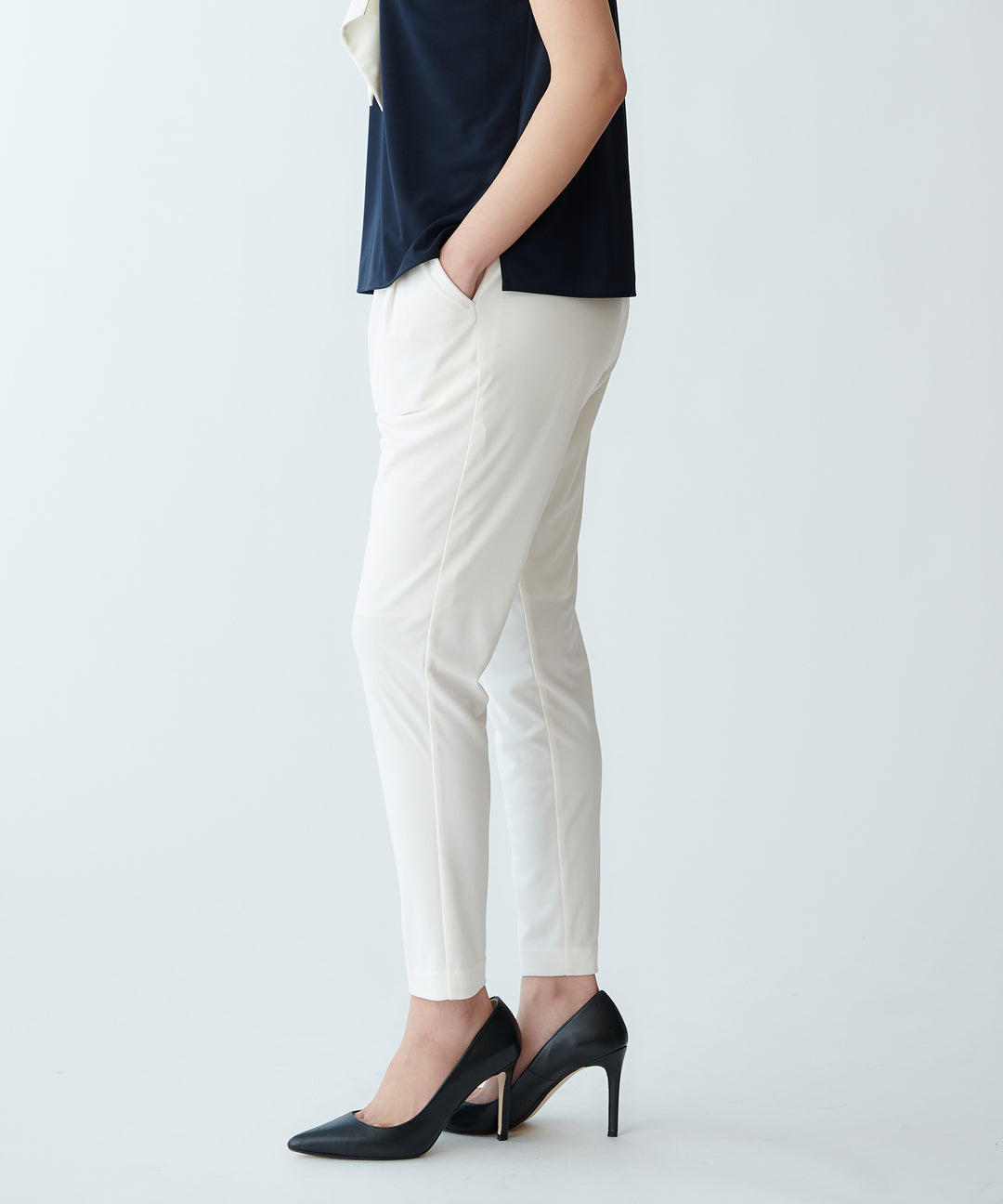 ジャージタックテーパードパンツ