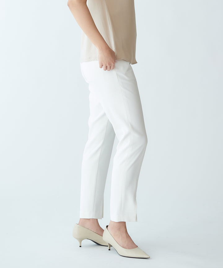 センタープレステーパードパンツ