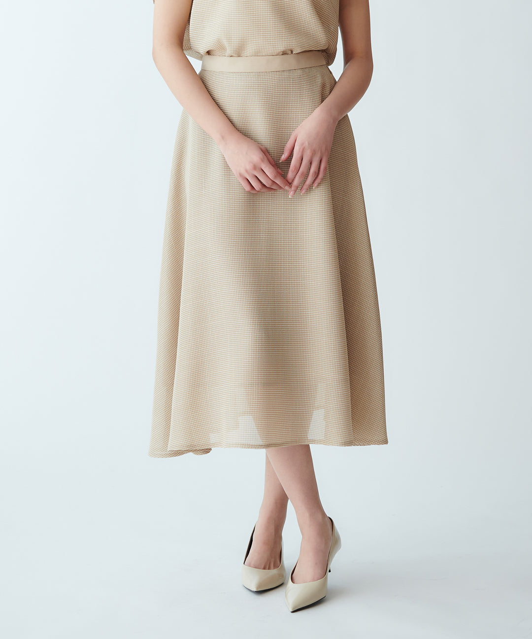 モデル H：165cm / 38 /ベージュ×オフホワイト