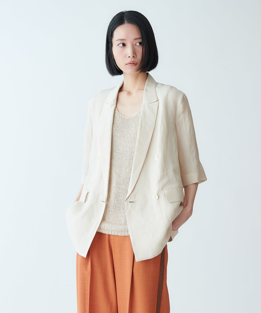 モデル H：165cm / 38 /エクリュ