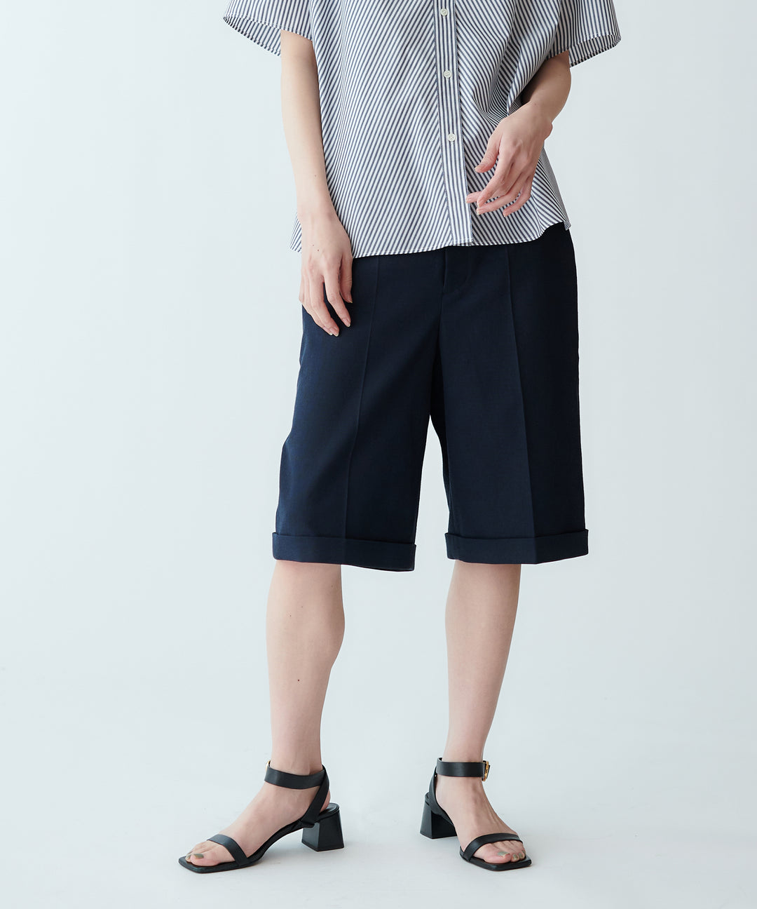 モデル H：165cm / 38 /ネイビー