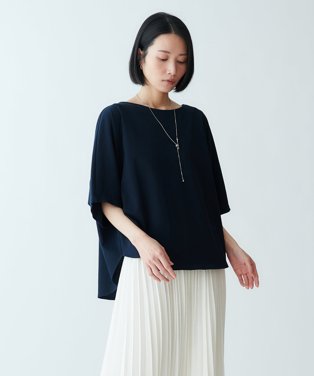 モデル H：165cm / 38 / ネイビー