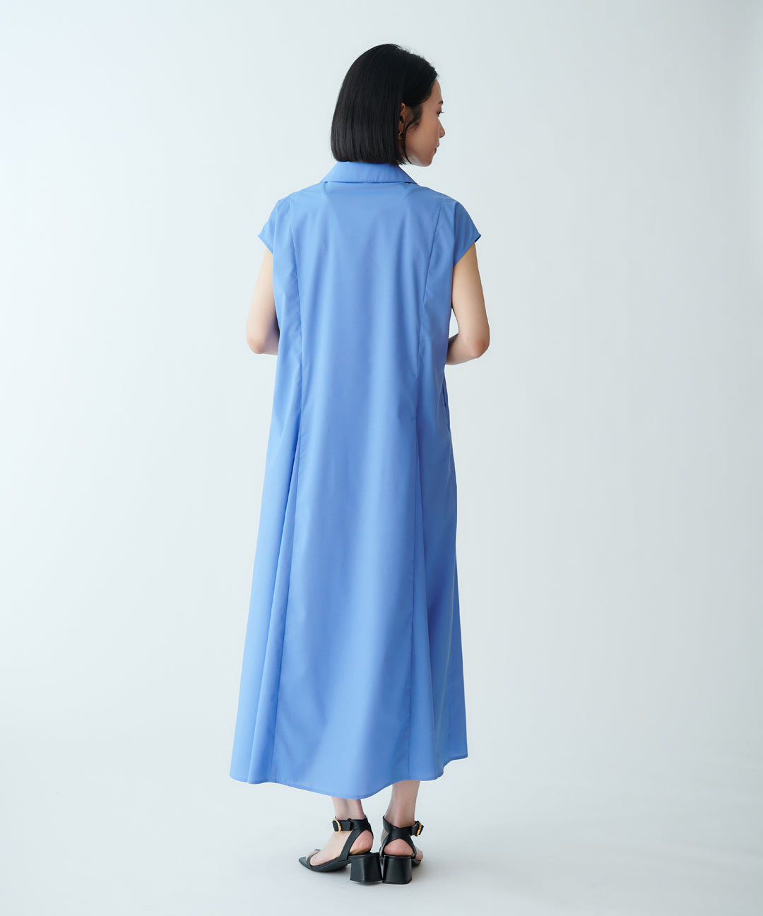 Vネックレースアップワンピース