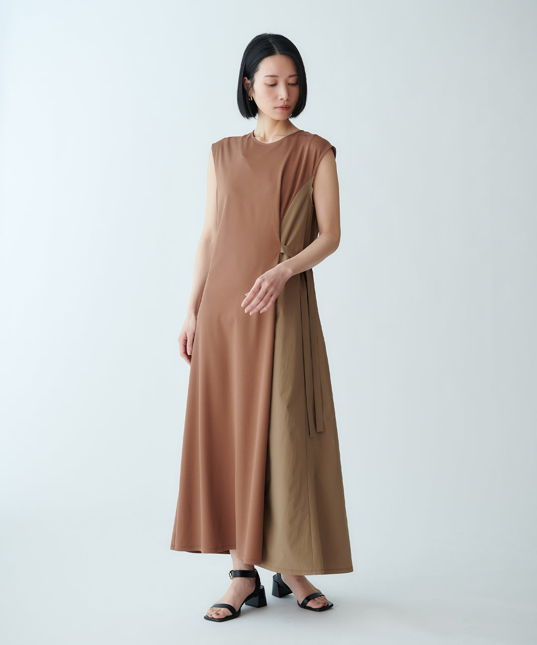 モデル H：165cm / 38 /キャメル