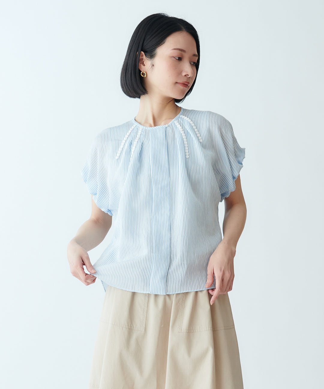 モデル H：165cm / 38 /サックス×オフホワイト