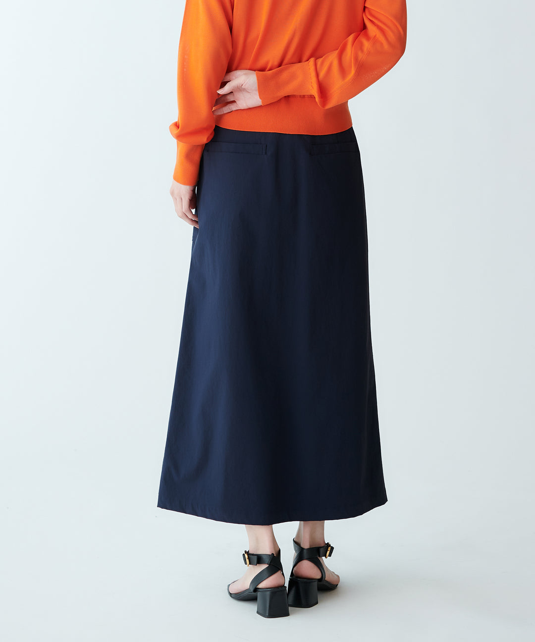 フロントジップカーゴスカート