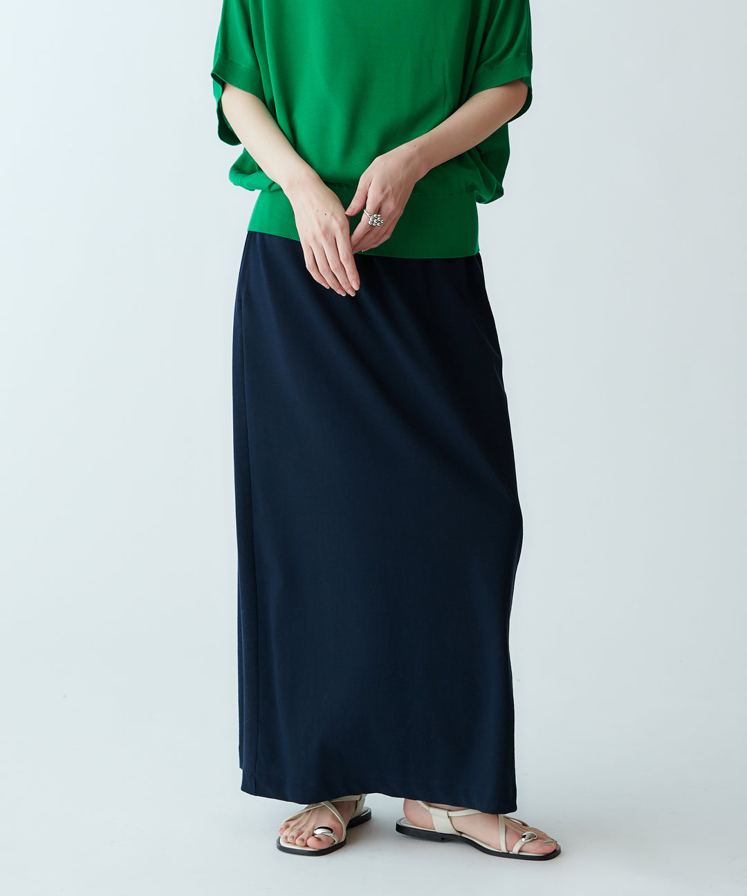 モデル H：165cm / 38 /ネイビー