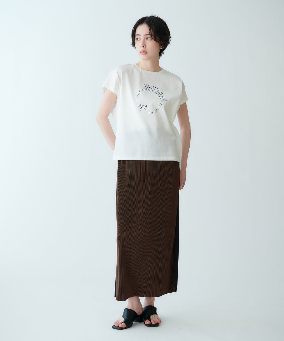 サイドラインプリーツスカート