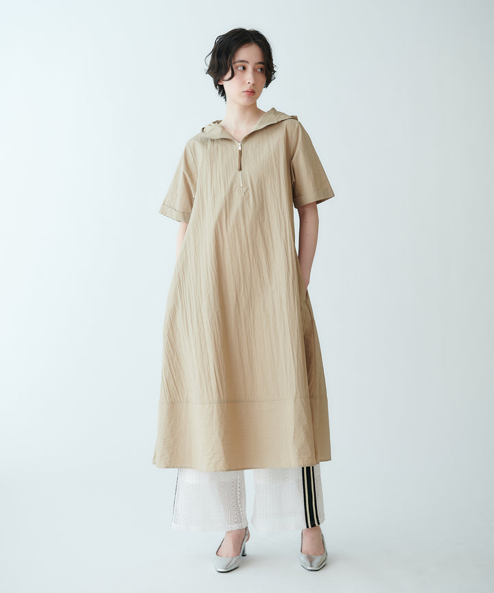 モデル H：165cm / 38 /ベージュ