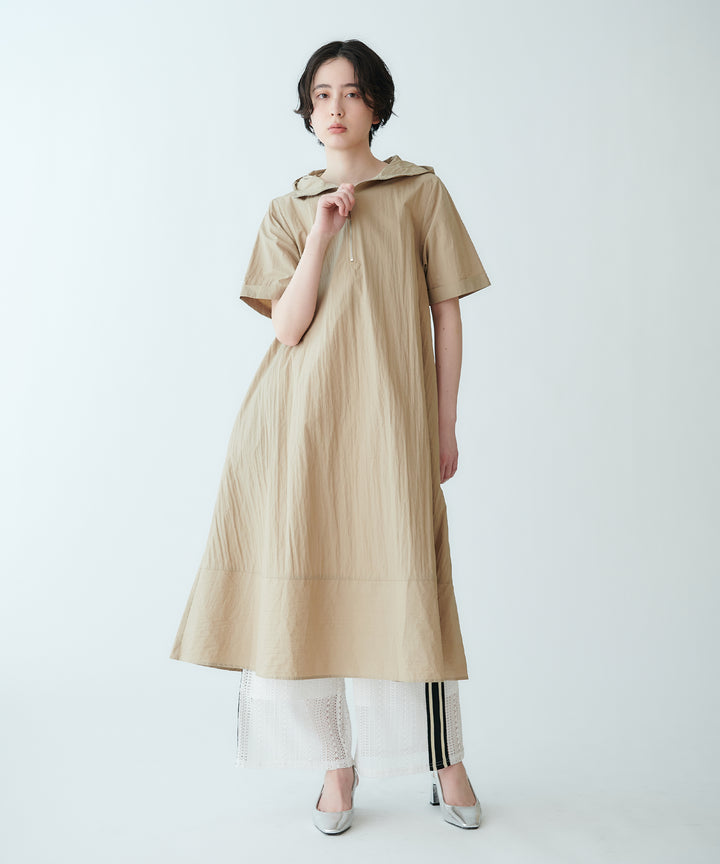 フード付きフロントジップワンピース