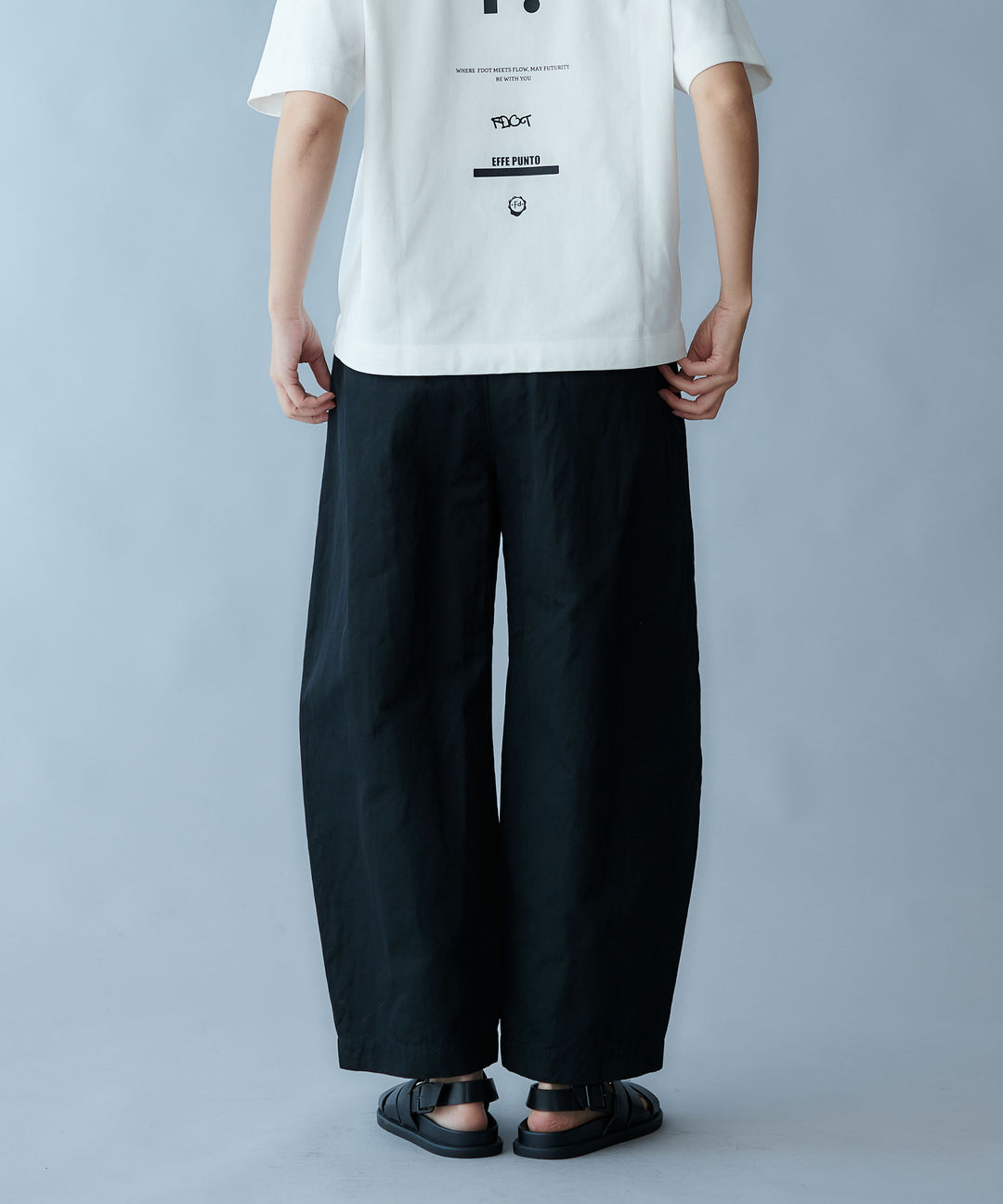 オーガニックコットンバレルパンツ