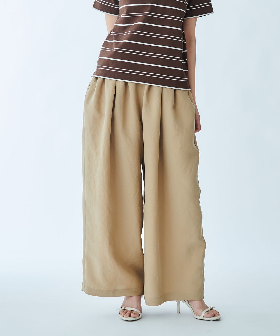 Tuck Gather Wide Pants