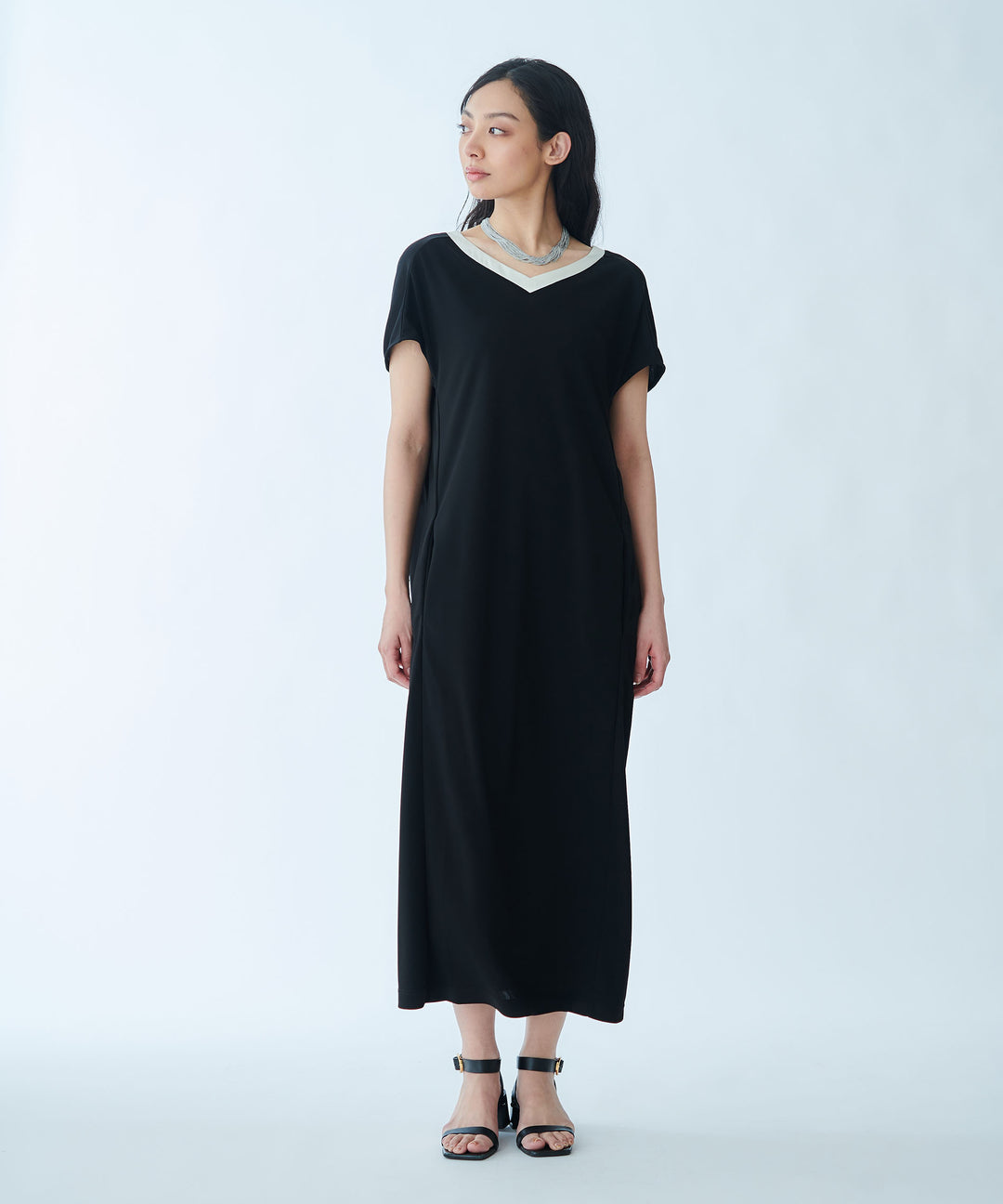 配色Vネックトリアセワンピース