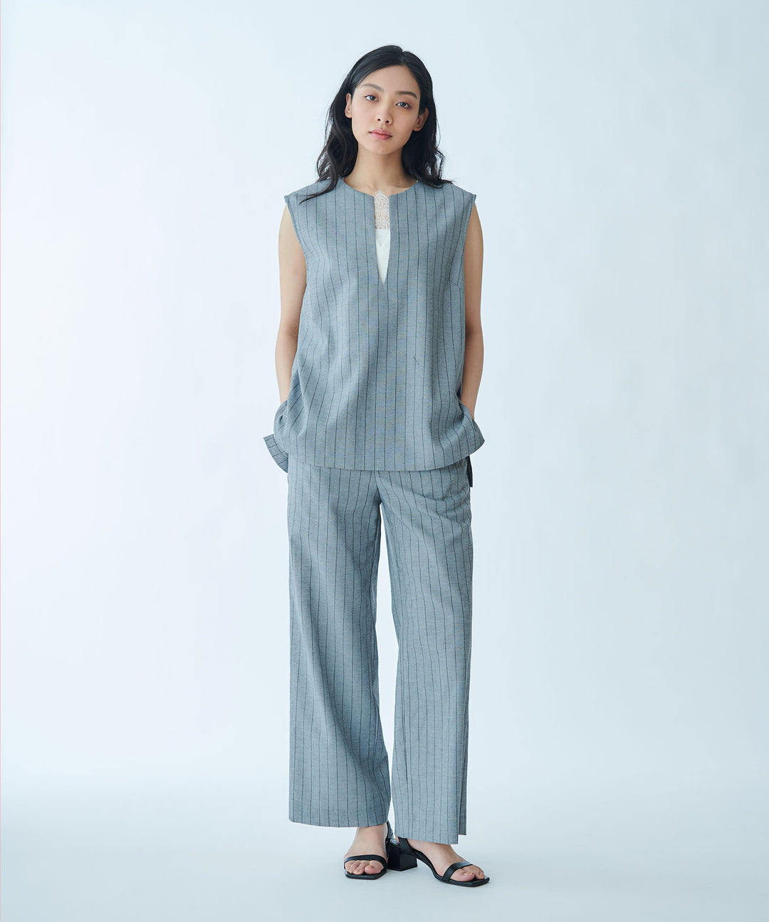 Mixed Material V-Neck Pullover