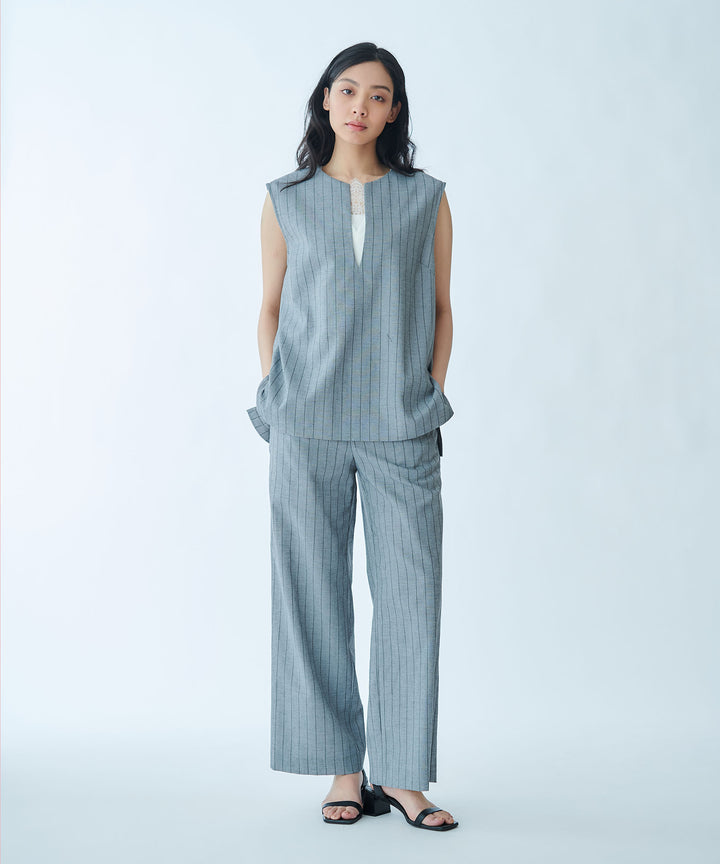 Mixed Material V-Neck Pullover