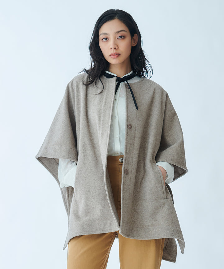 悬垂斗篷夹克