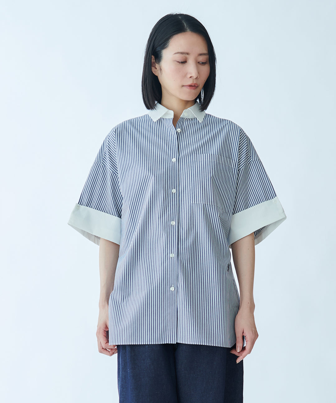 イニシャル刺繍ハーフスリーブシャツ
