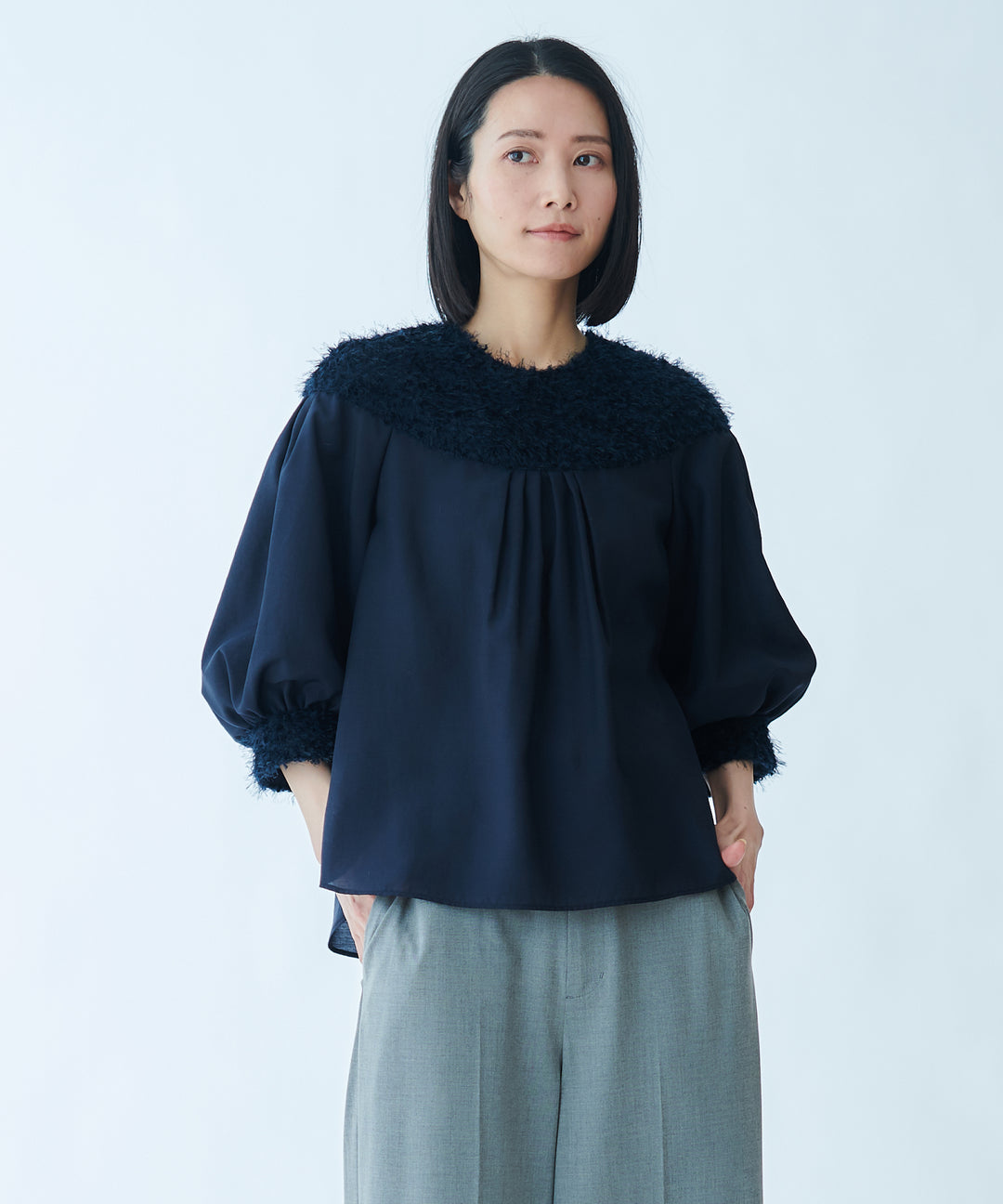 モデル H：165cm / 38 / ネイビー
