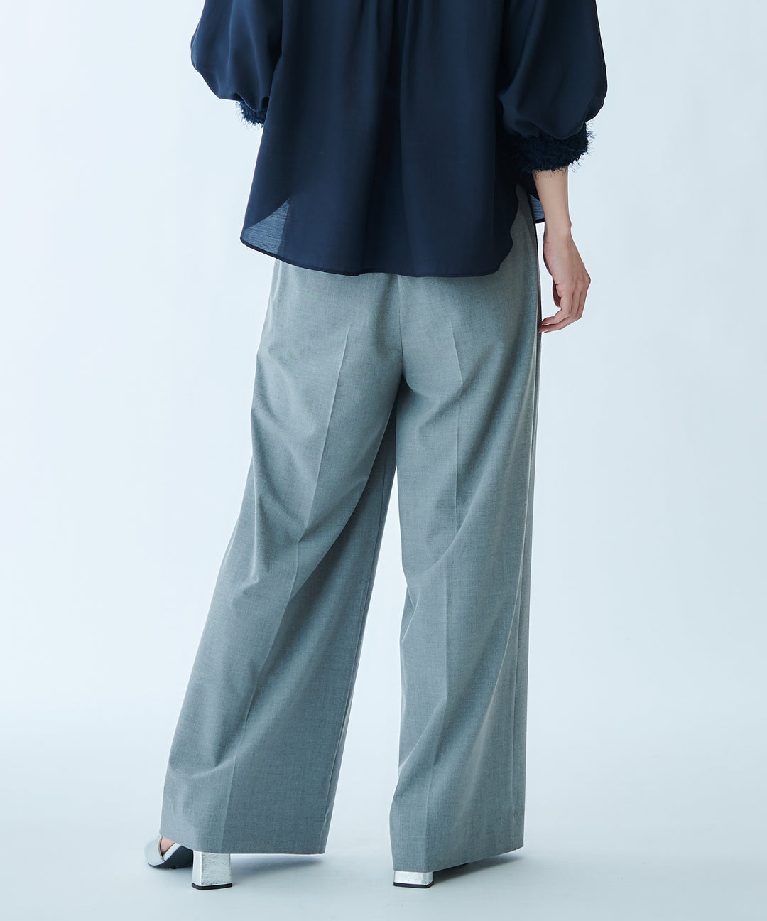 サスペンダー付きワイドストレートパンツ