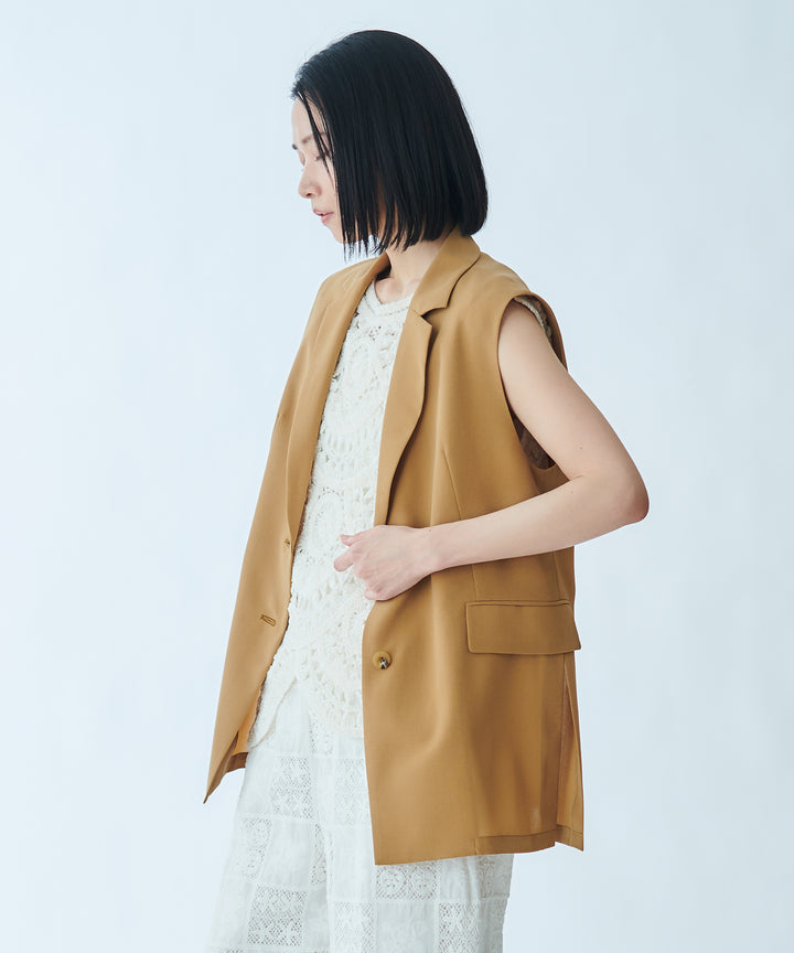サークル刺繍アシンメトリーデザイントップス