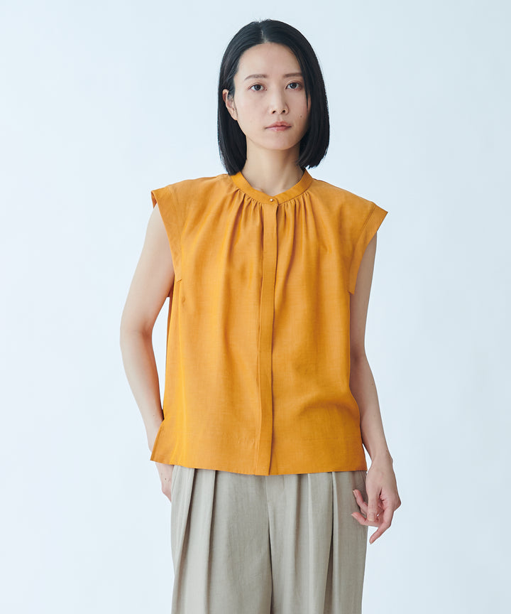 Sleeveless Crew Neck Blouse