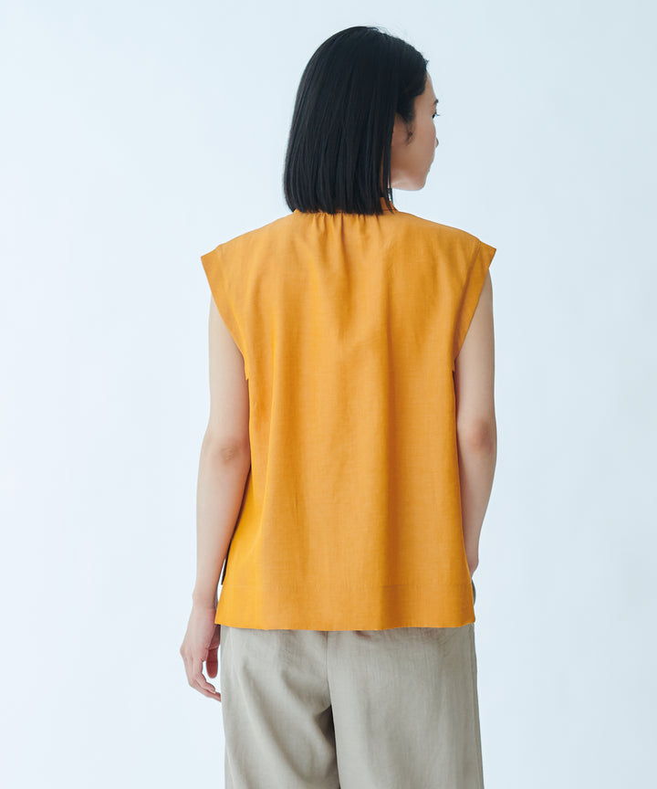 Sleeveless Crew Neck Blouse