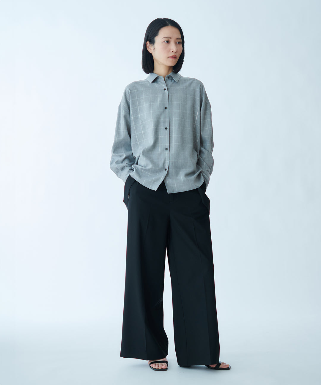サスペンダー付きワイドストレートパンツ