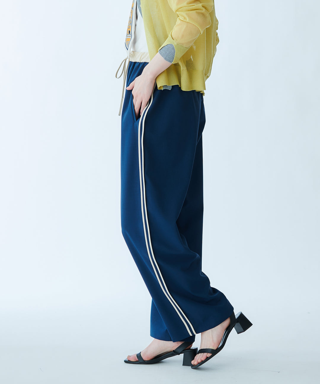 配色パイピングストレートパンツ