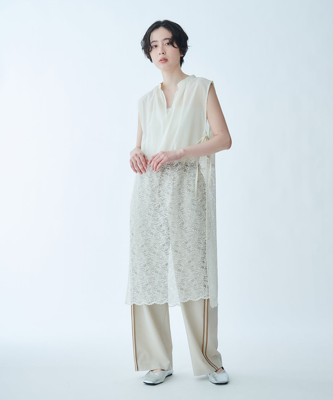 Long Geometric Print Blouse with Waist Ribbon