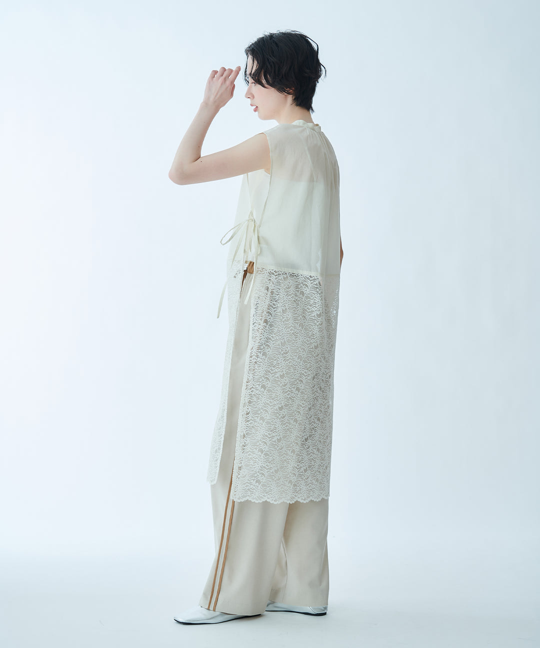 Long Geometric Print Blouse with Waist Ribbon