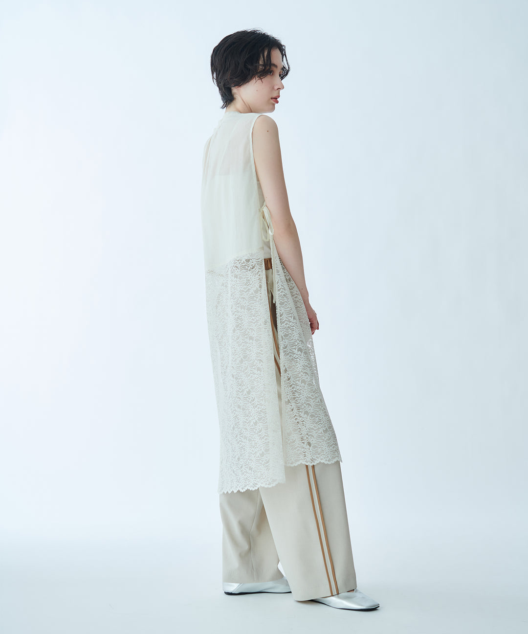 Long Geometric Print Blouse with Waist Ribbon