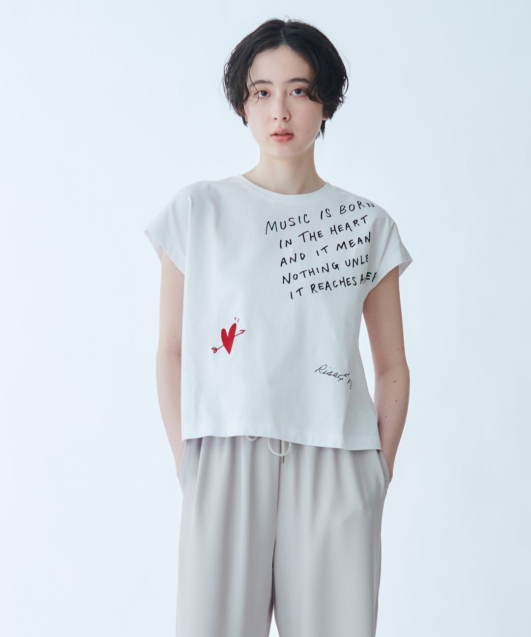 ハート刺繍メッセージロゴTシャツ