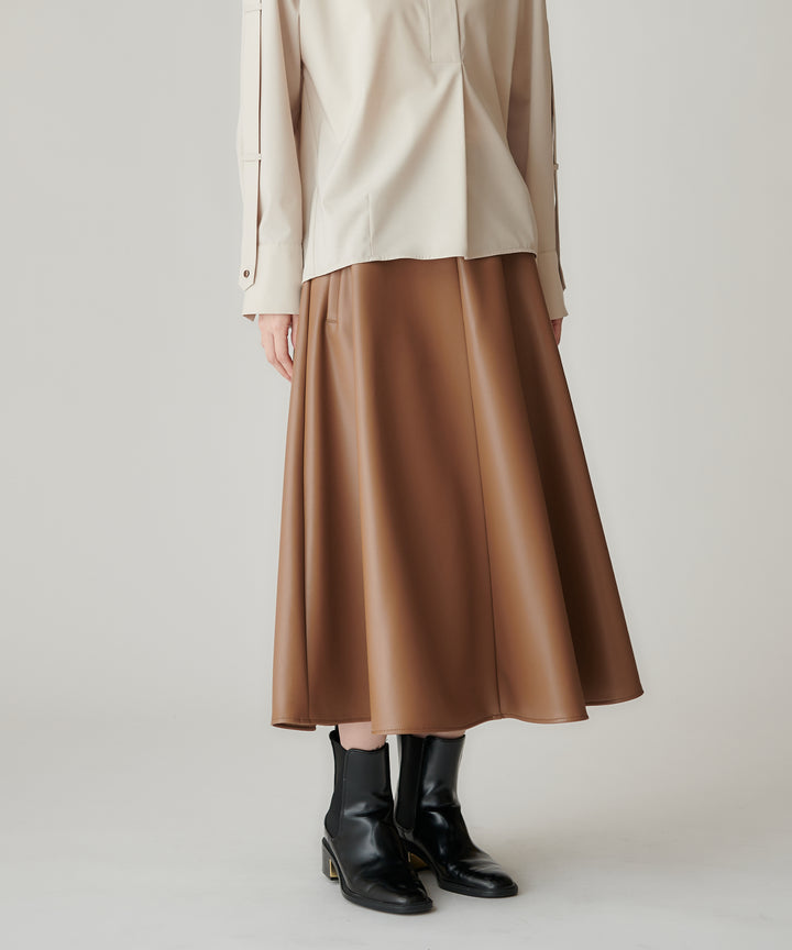 フェイクレザーサーキュラースカート