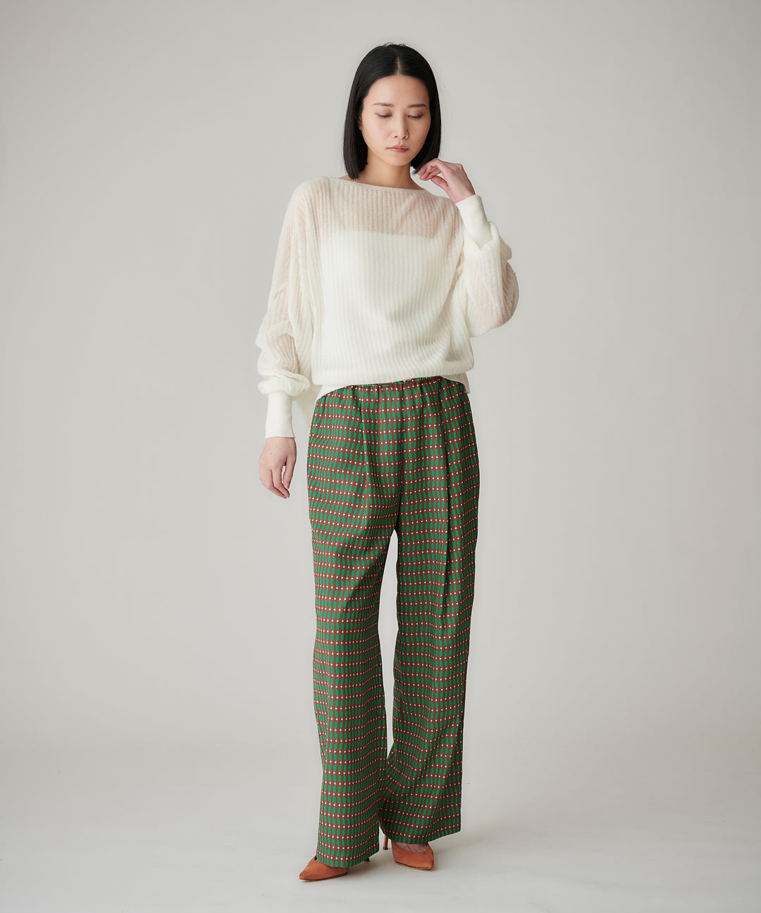 カシミヤブレンドシアーニット