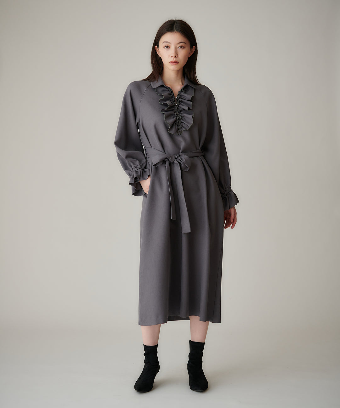 フロントフリルワンピース