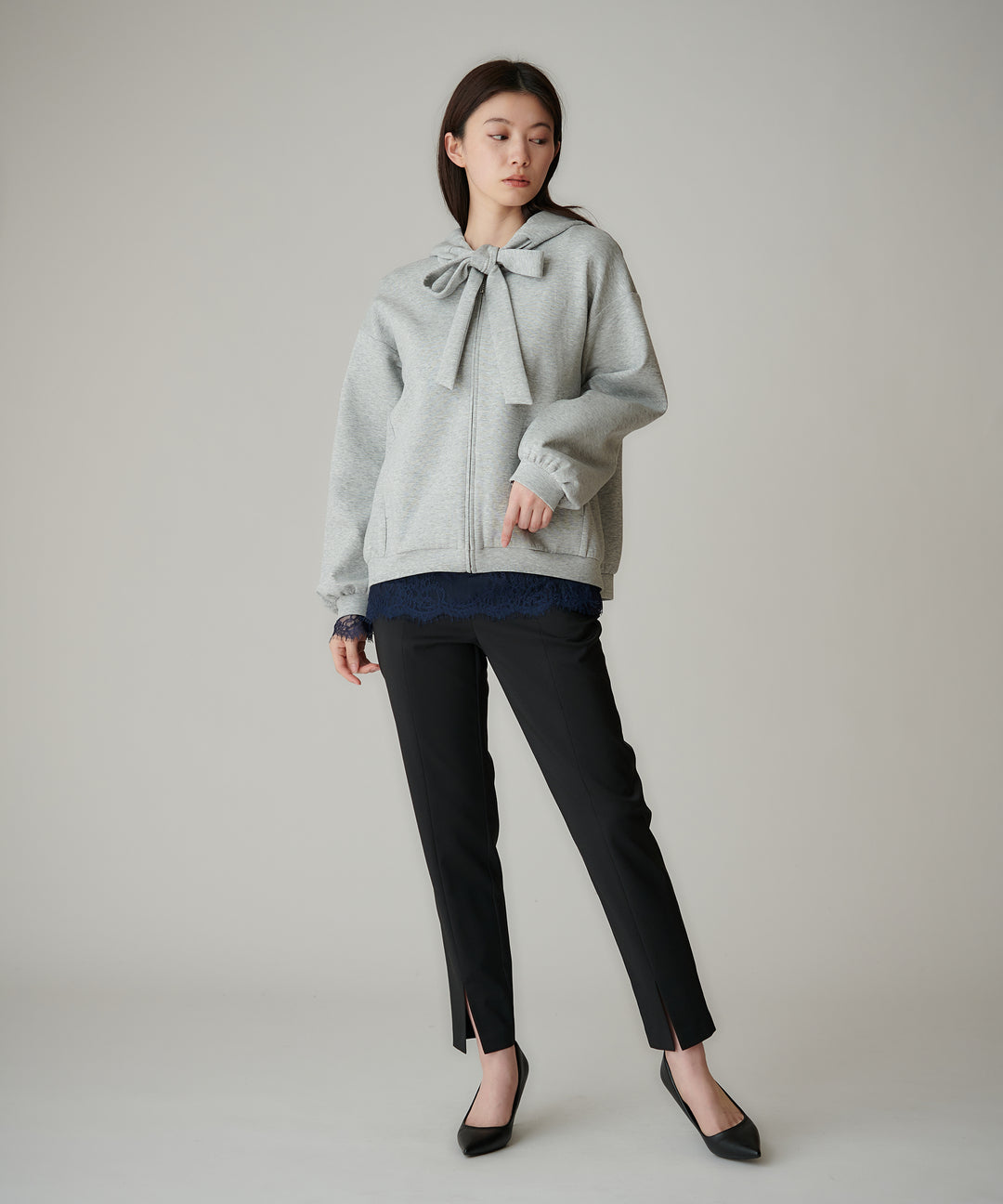 フロントスリットテーパードパンツ