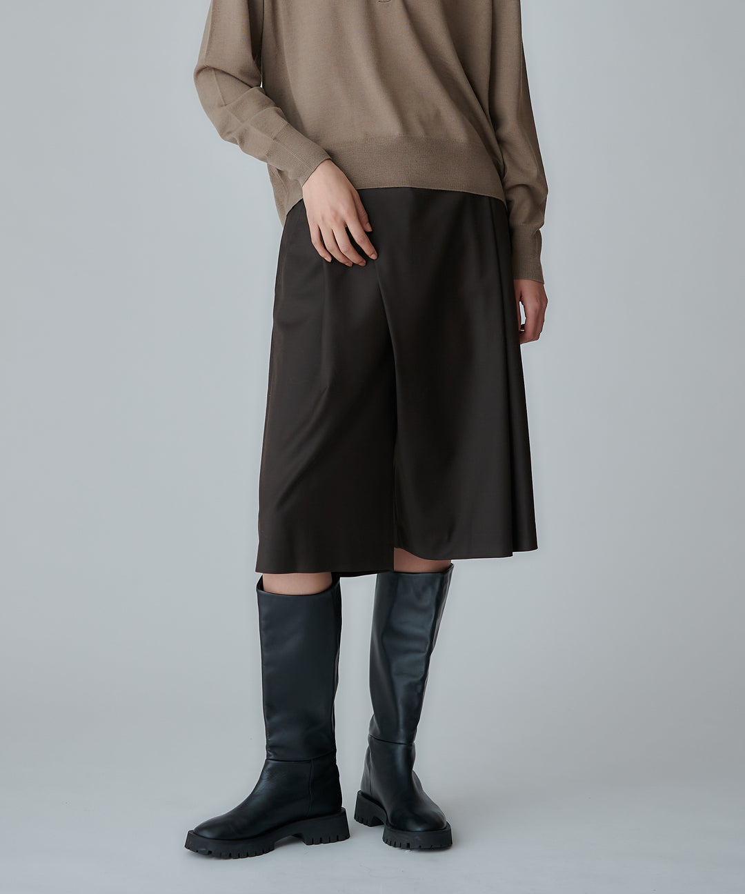 アシンメトリーラップハーフパンツ