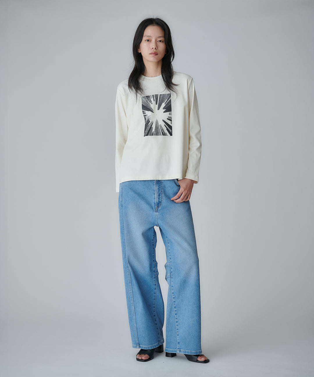 スムースコットングラフィックロングスリーブTシャツ